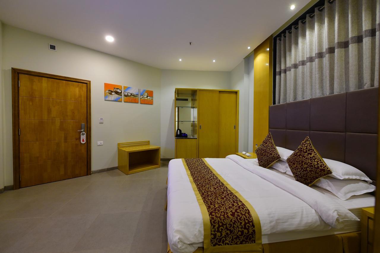 Hotel H - Sandhill Hotels Private Limited Ānand Extérieur photo