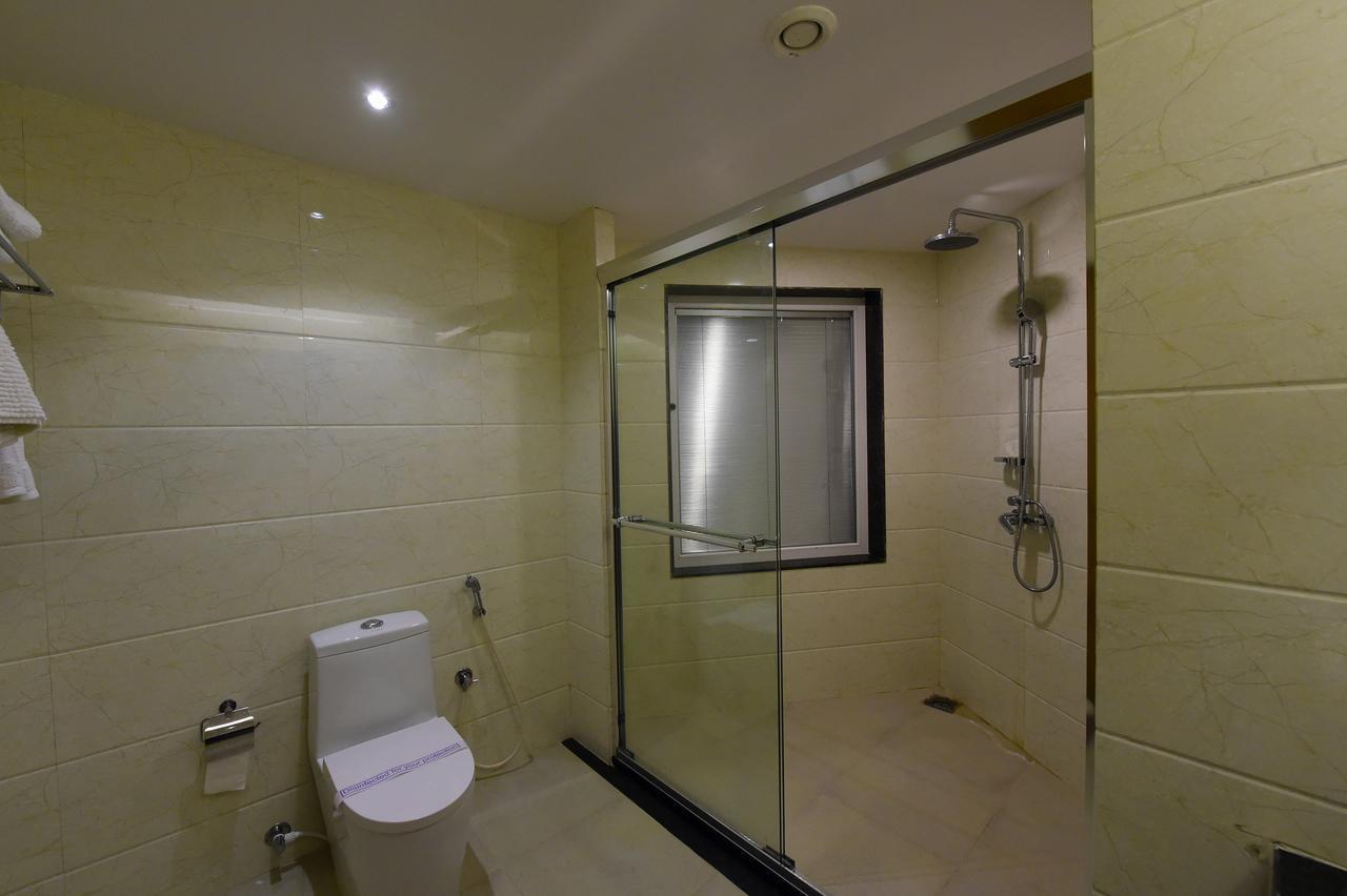Hotel H - Sandhill Hotels Private Limited Ānand Extérieur photo