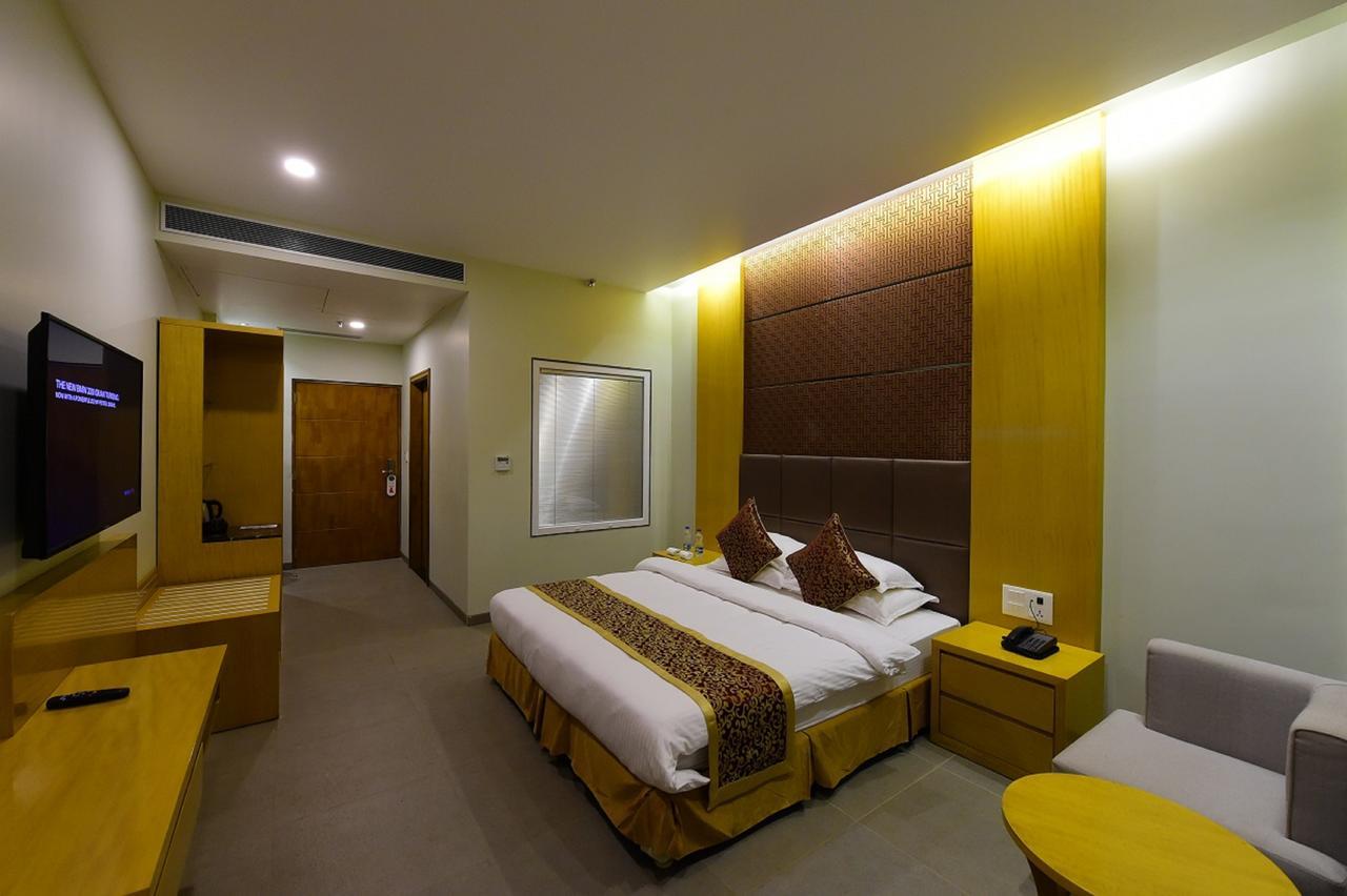 Hotel H - Sandhill Hotels Private Limited Ānand Extérieur photo