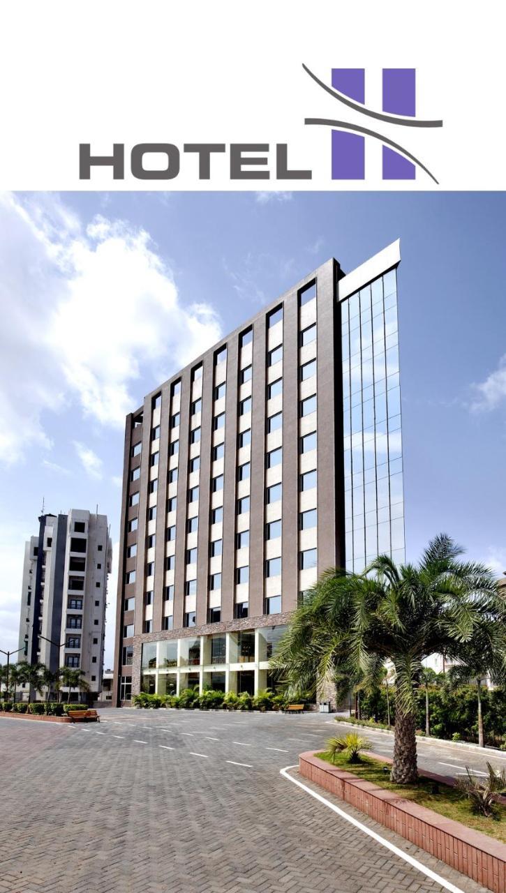 Hotel H - Sandhill Hotels Private Limited Ānand Extérieur photo